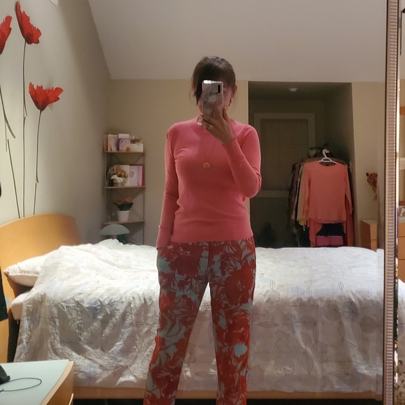 Silk pants by Banana Republic - Picture 1 of 1